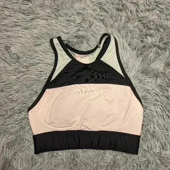 Pink the ultimate sports bra size xs - Picture 1 of 3